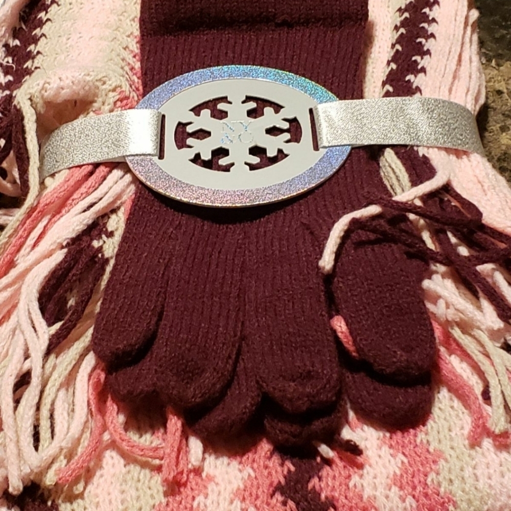 New York & Company Scarf Snd Glove Package